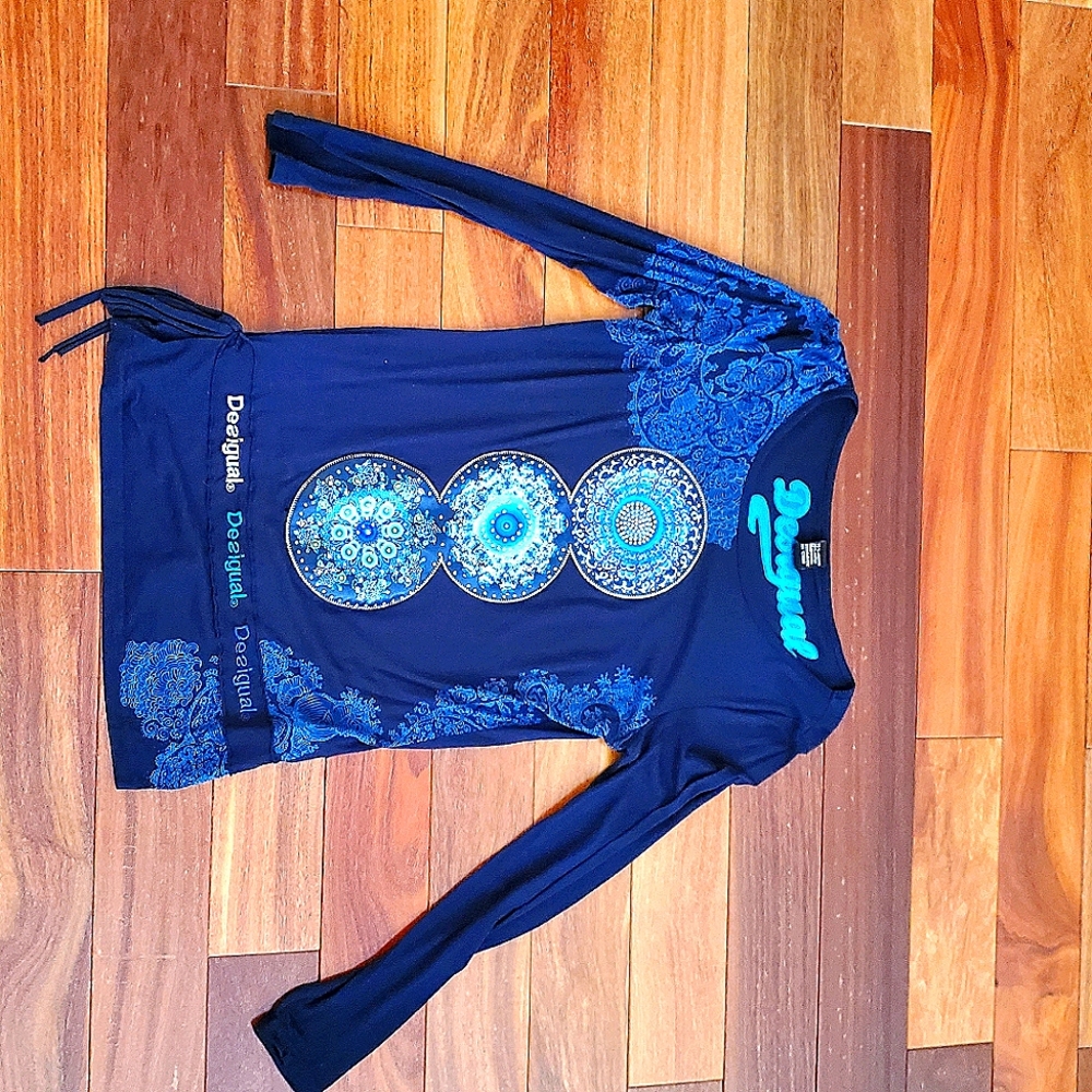 Desigual Long sleeve T shirt with tie on the side.